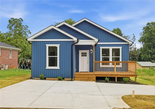 2nd image of 403 Tribble St, Seneca, SC 29678 | MLS# 20304913