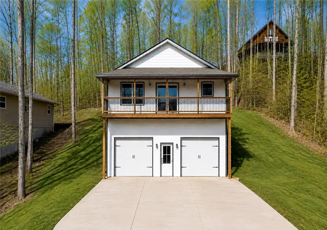 1st image of 418 Kenwood Dr, Westminster, SC 29693 | MLS# 20304929