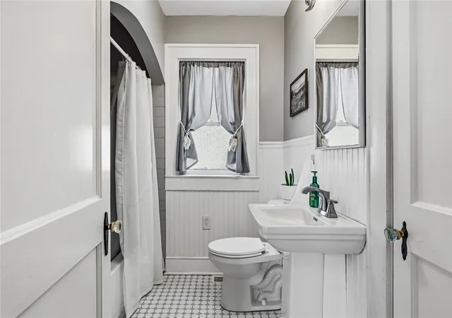 Photo 3 of Single family home for sale at 2001 Woodside Ave, Anderson, SC 29625 | MLS# 20304921 | Listing updated on 2026-08-12