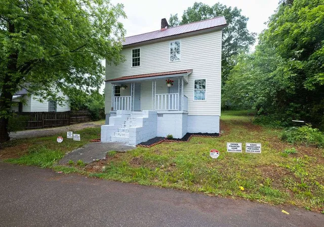1st image of 1502 Mitchell St, Anderson, SC 29624 | MLS# 20304945
