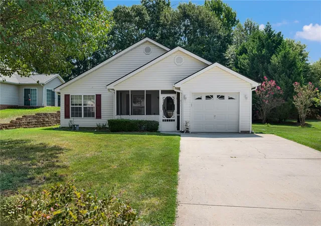 1st image of 611 Hunters Ln, Anderson, SC 29625 | MLS# 20304884