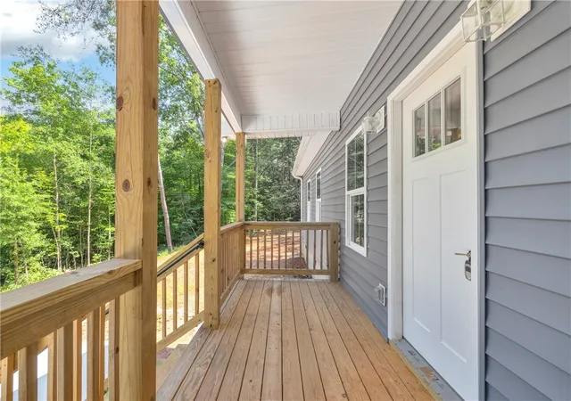 Photo 3 of Single family home for sale at 414 Greenbriar Way, Westminster, SC 29693 | MLS# 20304970 | Listing updated on 2026-09-08
