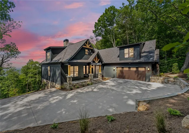 Photo 1 of Single family home for sale at 328 Thompson Rd, Taylors, SC 29687 | MLS# 20304939 | Listing updated on 2026-08-12