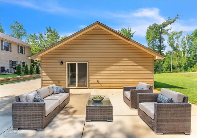 4th image of 14047 E Camelia Ln, Seneca, SC 29678 | MLS# 20304700