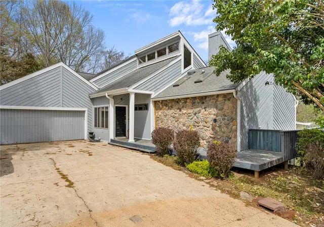 2nd image of 1493 Iroquois Dr, Seneca, SC 29672 | MLS# 20304968
