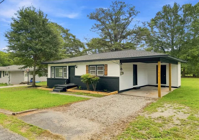 Photo 2 of Single family home for sale at 12 Stephanie Dr, Pelzer, SC 29669 | MLS# 20305002 | Listing updated on 2026-09-12