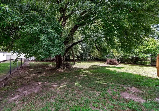 23rd image of 109 Avery St, Greenville, SC 29617 | MLS# 20304948