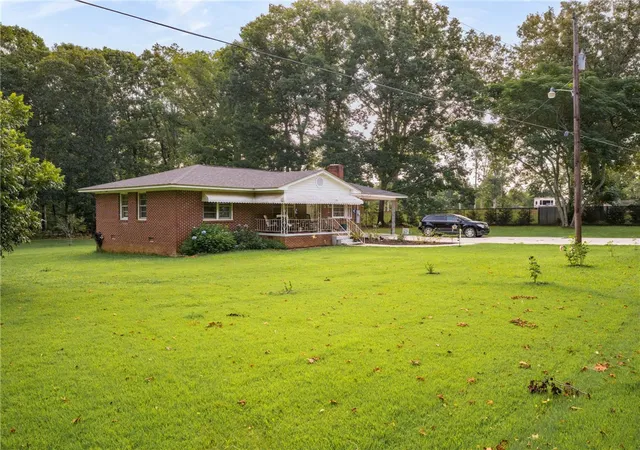 Photo 2 of Sale Pending at 1124 Camelot Forest, Belton, SC 29627 | MLS# 20305011 | Listing updated on 2026-09-09