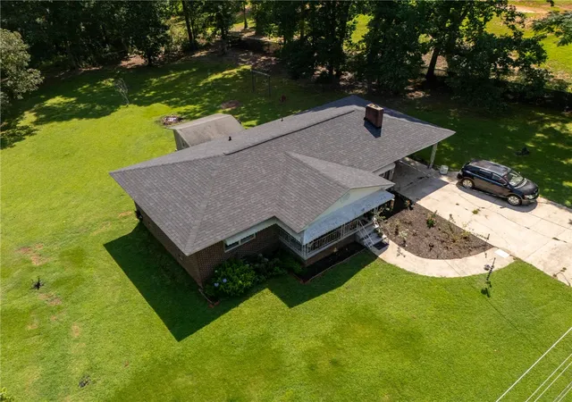 Photo 3 of Sale Pending at 1124 Camelot Forest, Belton, SC 29627 | MLS# 20305011 | Listing updated on 2026-09-09
