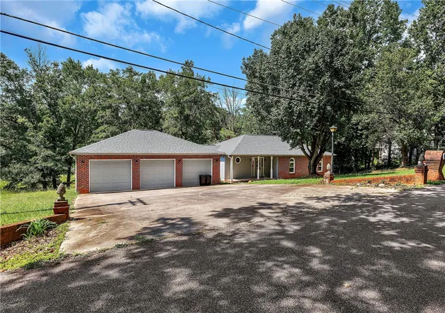 Photo 1 of Single family home for sale at 118 Old Saluda Dam Rd, Greenville, SC 29611 | MLS# 20304177 | Listing updated on 2026-08-18
