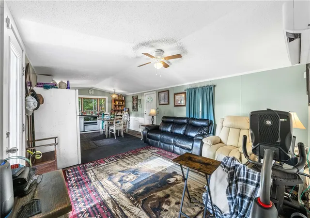Photo 4 of Manufactured home for sale at 725 Shelor Fry Rd, Fair Play, SC 29643 | MLS# 20305007 | Listing updated on 2026-08-13
