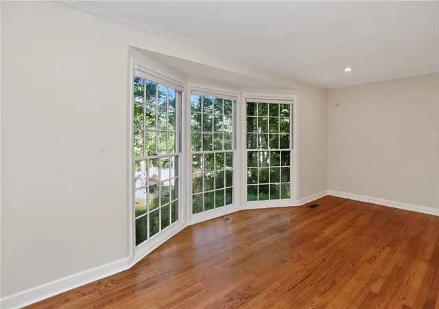 Photo 4 of Single family home for sale at 324 Woodland Way, Clemson, SC 29631 | MLS# 20305020 | Listing updated on 2026-09-12