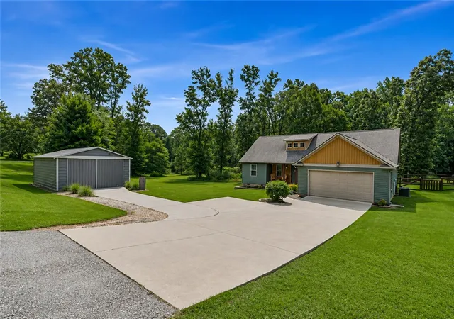 2nd image of 842 Conneross Rd, Townville, SC 29689 | MLS# 20304996