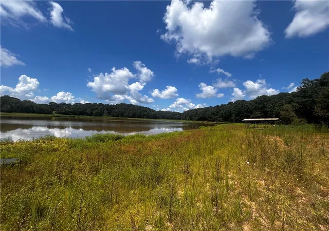 Photo 3 of Sale Pending at 112 Beaver Ln, Townville, SC 29689 | MLS# 20305049 | Listing updated on 2026-09-17