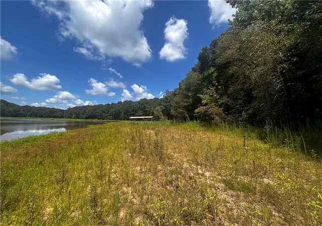 Photo 3 of Sale Pending at 112 Beaver Ln, Townville, SC 29689 | MLS# 20305049 | Listing updated on 2026-09-17