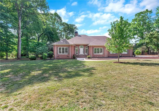 1st image of 1002 Thornehill Dr, Anderson, SC 29621 | MLS# 20305048
