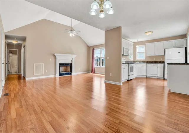 Photo 2 of Single family home for sale at 101 Summercrest Ct, Easley, SC 29642 | MLS# 20305018 | Listing updated on 2026-08-14