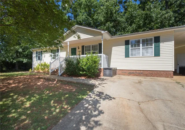 1st image of 2709 Dellwood Ln, Anderson, SC 29621 | MLS# 20305080