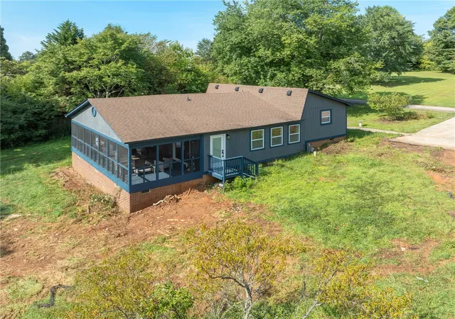 2nd image of 166 Mcjunkin Dr, Pickens, SC 29671 | MLS# 20305084