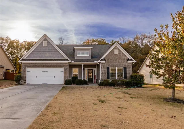 Photo 2 of Single family home for sale at 1035 Drakes Xing, Anderson, SC 29625 | MLS# 20305086 | Listing updated on 2026-08-28