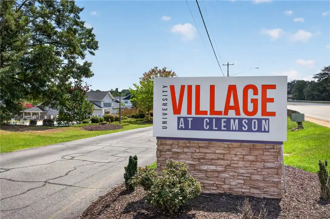 Listing Photo 2 - Condo for sale in 146 University Vlg Dr located at 146 University Vlg Dr, Central, SC 29630 - Unit 146 University Village Dr