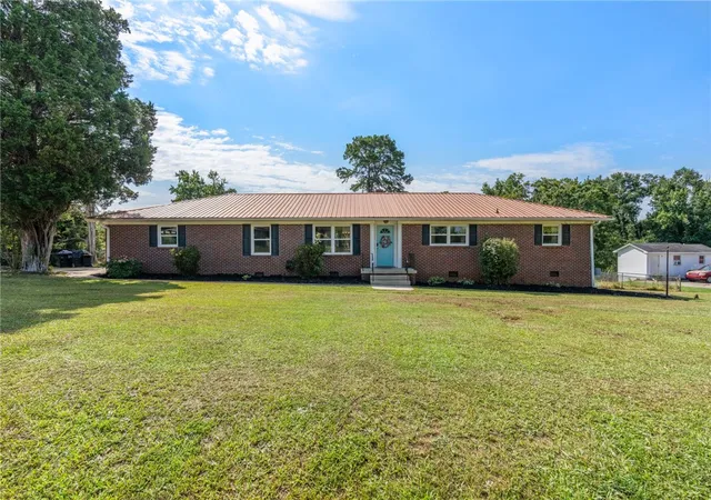 Photo 1 of Sale Pending at 113 Terrace Ln, Anderson, SC 29621 | MLS# 20304307 | Listing updated on 2026-08-31