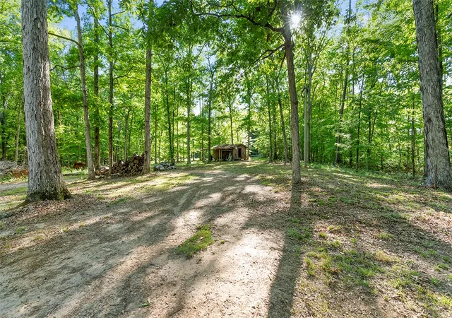 Photo 2 of Single family home for sale at 93 York Dr, Iva, SC 29655 | MLS# 20305100 | Listing updated on 2026-08-15