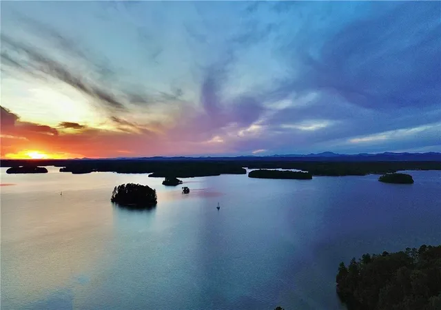 2nd image of 305 Wynswept Pt, Seneca, SC 29672 | MLS# 20305115