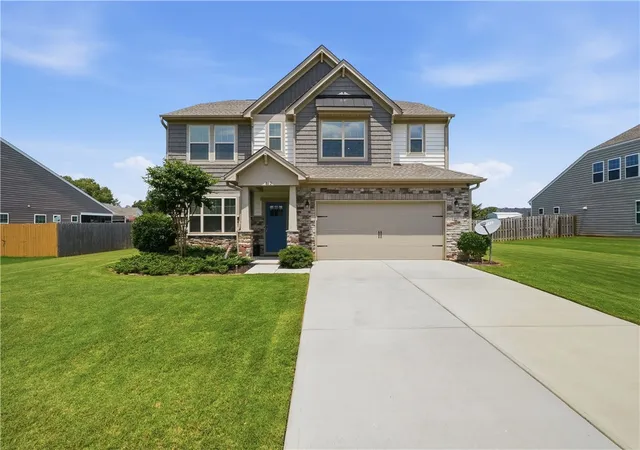 Photo 1 of Single family home for sale at 812 Barnum Ct, Greer, SC 29651 | MLS# 20304935 | Listing updated on 2026-09-06