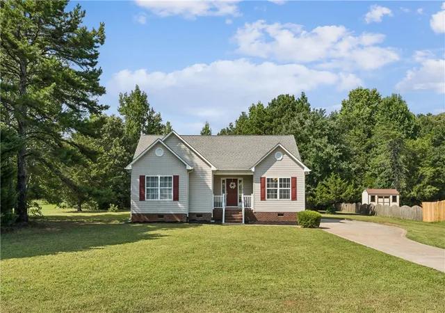 Photo 1 of Sale Pending at 5 Chickadee Dr, Pelzer, SC 29669 | MLS# 20305143 | Listing updated on 2026-09-23