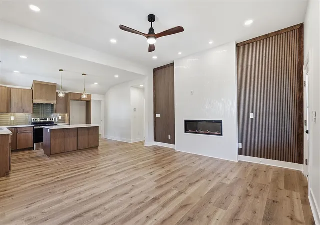 Photo 3 of Single family home for sale at 207 South 7th St, Easley, SC 29640 | MLS# 20305159 | Listing updated on 2026-09-17