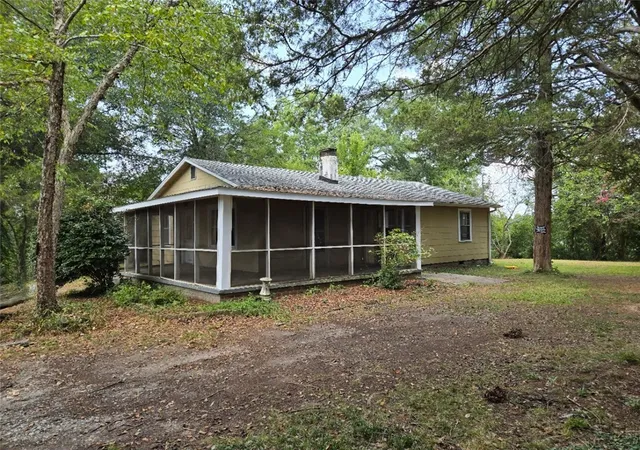 Photo 1 of Single family home for sale at 215 Liberty Dr, Anderson, SC 29624 | MLS# 20305104 | Listing updated on 2026-10-12