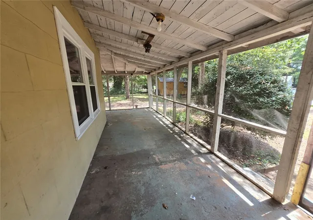 Photo 3 of Single family home for sale at 215 Liberty Dr, Anderson, SC 29624 | MLS# 20305104 | Listing updated on 2026-10-12