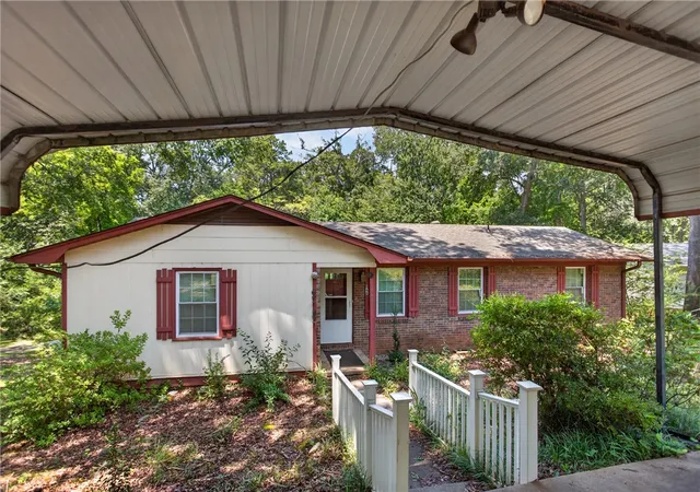 2nd image of 166 Cedar Creek Cir, Central, SC 29630 | MLS# 20305151