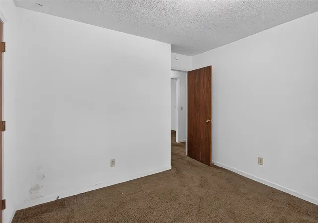 Photo 4 of Sale Pending at 166 Cedar Crk Cir, Central, SC 29630 | MLS# 20305151 | Listing updated on 2026-08-23