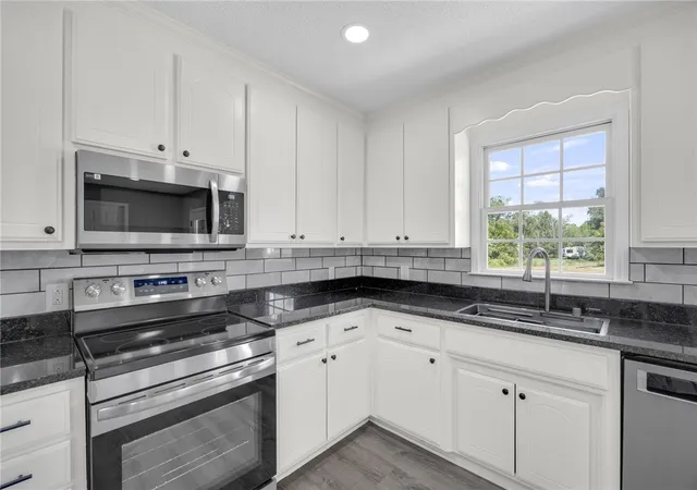 Photo 3 of Sale Pending at 103 Bridgeview Dr, Anderson, SC 29625 | MLS# 20305187 | Listing updated on 2026-08-27