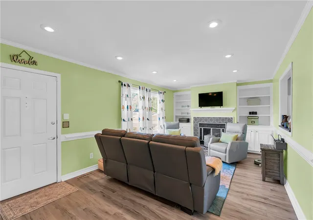 Photo 3 of Sale Pending at 1305 Hanover Rd, Anderson, SC 29621 | MLS# 20305203 | Listing updated on 2026-08-24