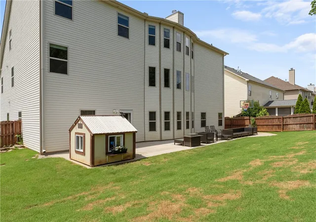 Photo 3 of Single family home for sale at 135 Creek Shls Dr, Simpsonville, SC 29681 | MLS# 20305202 | Listing updated on 2026-08-18