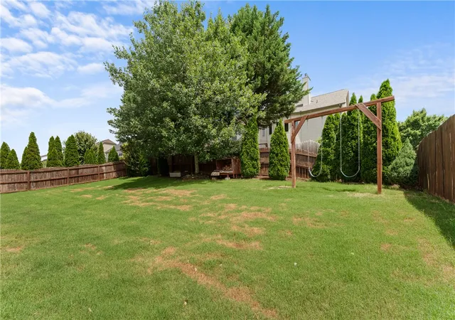 Photo 4 of Single family home for sale at 135 Creek Shls Dr, Simpsonville, SC 29681 | MLS# 20305202 | Listing updated on 2026-08-18