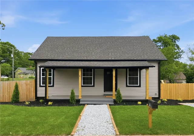 Photo 1 of Single family home for sale at 1 East 5th St, Greenville, SC 29611 | MLS# 20305220 | Listing updated on 2026-08-19