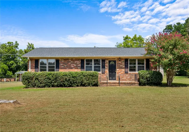 1st image of 109 Center St, Williamston, SC 29697 | MLS# 20305134