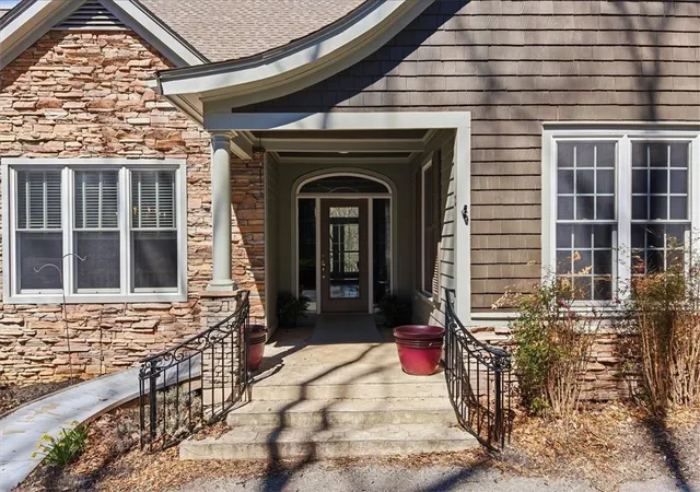 Photo 2 of Single family home for sale at 3 Rustic Ct, Landrum, SC 29356 | MLS# 20305230 | Listing updated on 2026-08-24