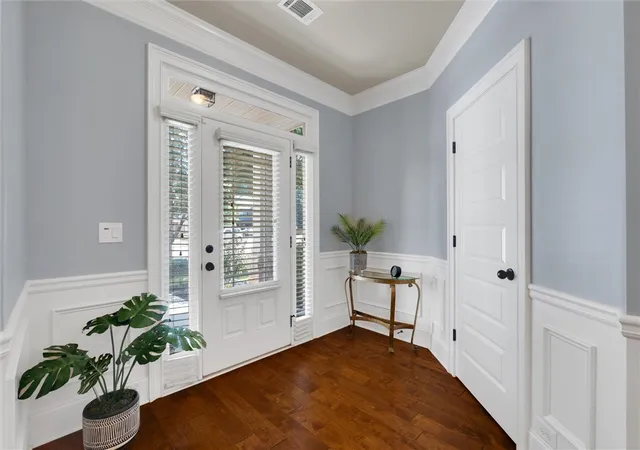 Photo 3 of Single family home for sale at 140 River Valley Ln, Greenville, SC 29605 | MLS# 20305234 | Listing updated on 2026-09-06