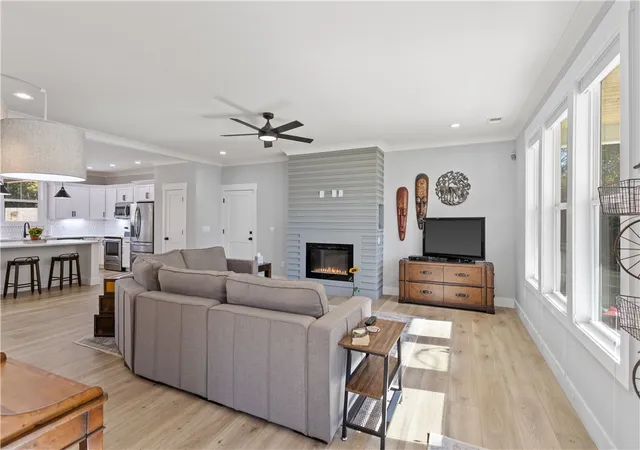 Photo 3 of Single family home for sale at 3 Sunset Ct, Williamston, SC 29697 | MLS# 20305259 | Listing updated on 2026-08-20