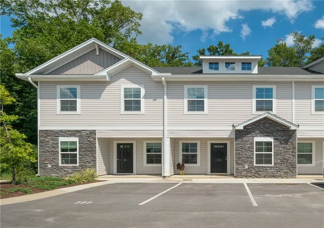Townhouse for sale at 113 Foundation Way, Simpsonville, SC 29681 | MLS# 20305262