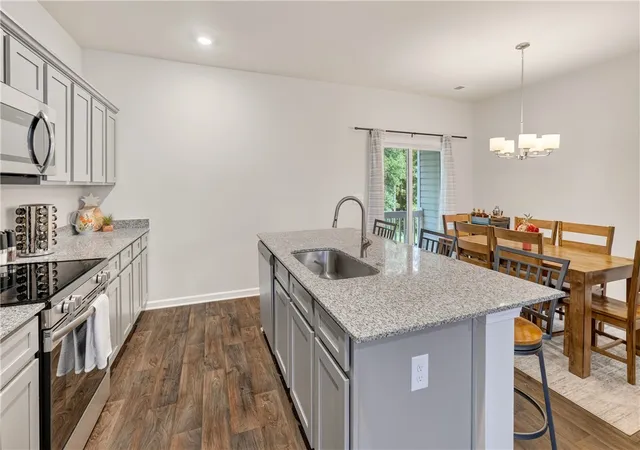 Photo 4 of Townhouse for sale at 113 Foundation Way, Simpsonville, SC 29681 | MLS# 20305262 | Listing updated on 2026-09-06