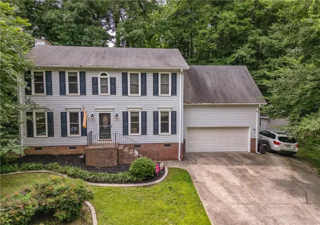 Photo 2 of Single family home for sale at 505 Hunters Hl Rd, Simpsonville, SC 29680 | MLS# 20304001 | Listing updated on 2026-09-09