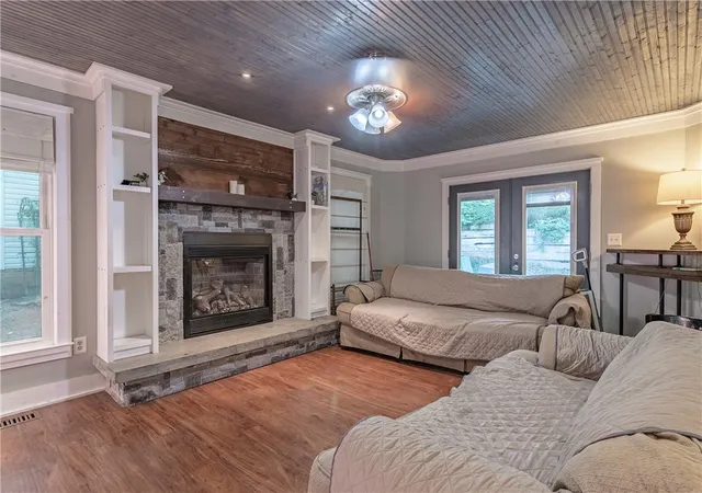 Photo 3 of Single family home for sale at 505 Hunters Hl Rd, Simpsonville, SC 29680 | MLS# 20304001 | Listing updated on 2026-09-09