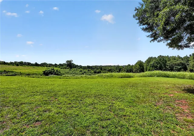 Photo 4 of House for sale at 3930 Old Dobbins Brg Rd, Fair Play, SC 29643 | MLS# 20305248 | Listing updated on 2026-09-02