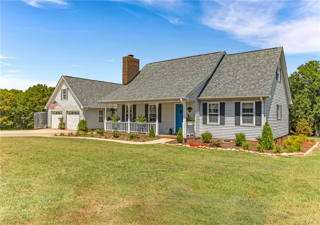2nd image of 110 Peartree Ln, Anderson, SC 29625 | MLS# 20305228